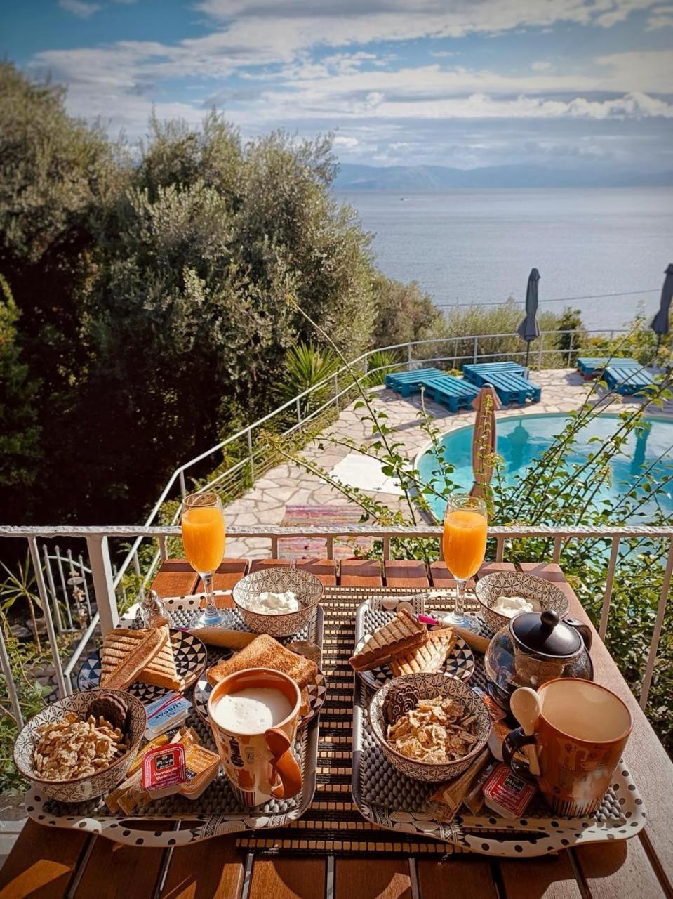 Antares Boutique Guesthouse Perama  Eksteriør bilde
