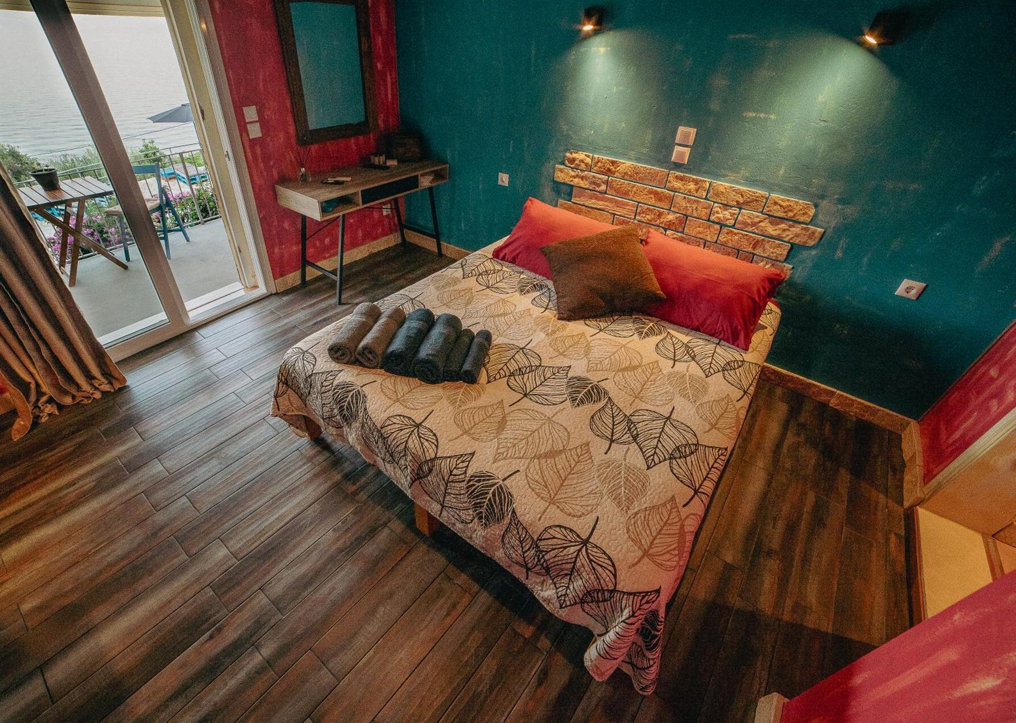 Antares Boutique Guesthouse Perama  Eksteriør bilde